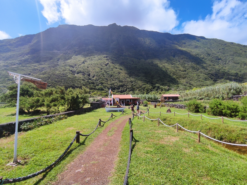 Wanderung Faja da Caldeira do Santo Cristo: Abstecher zur Taberna O Conves