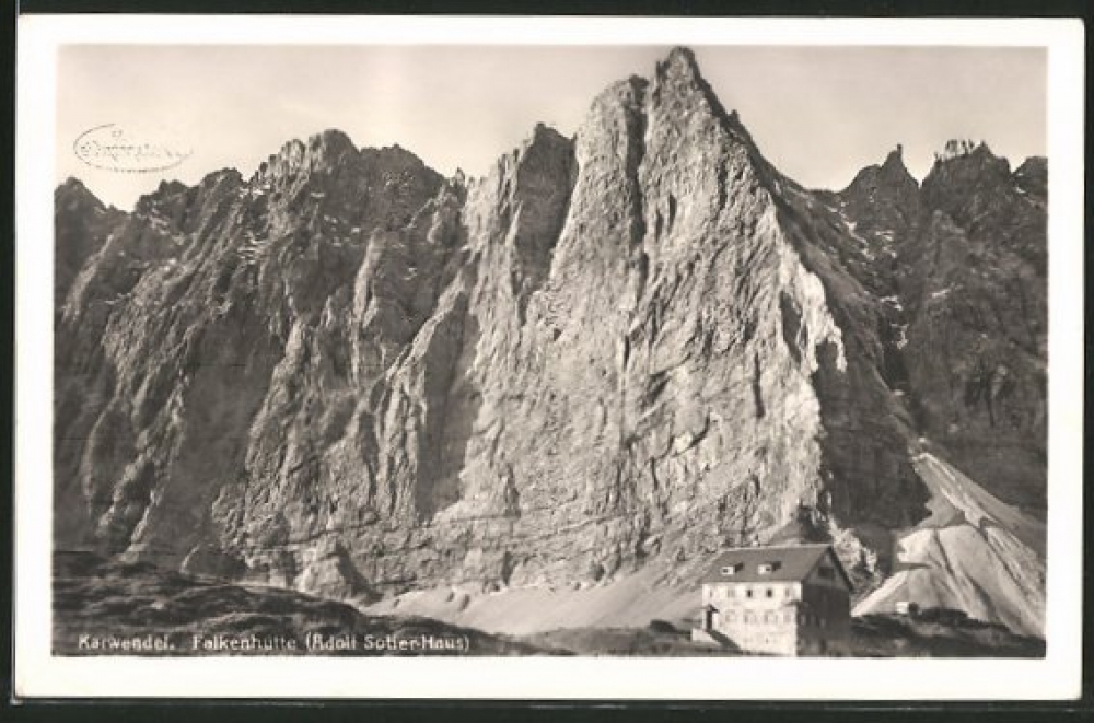 Wanderung Karwendelhaus zur Lamsenjochhütte: Wanderung Karwendelhaus zur Lamsenjochhütte: Falkenhütte