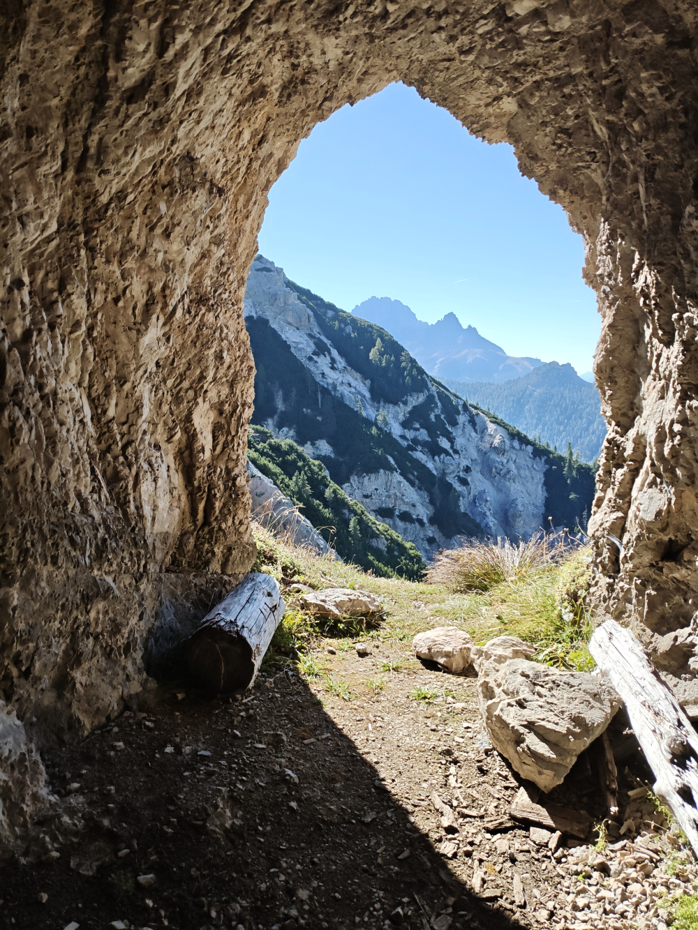 Klettersteig Ivano Dibona: Blick aus einem Unterstand 