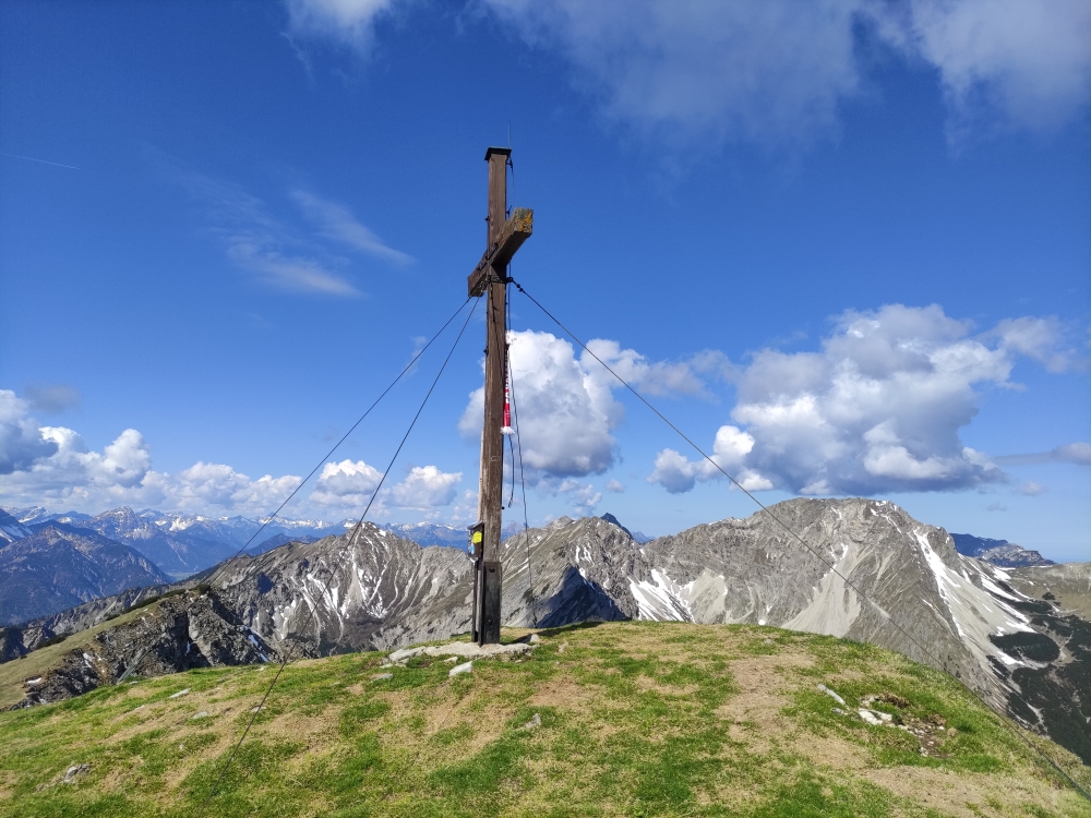 Wanderung Frieder: Wanderung Frieder: Gipfelkreuz (Friederspitz)