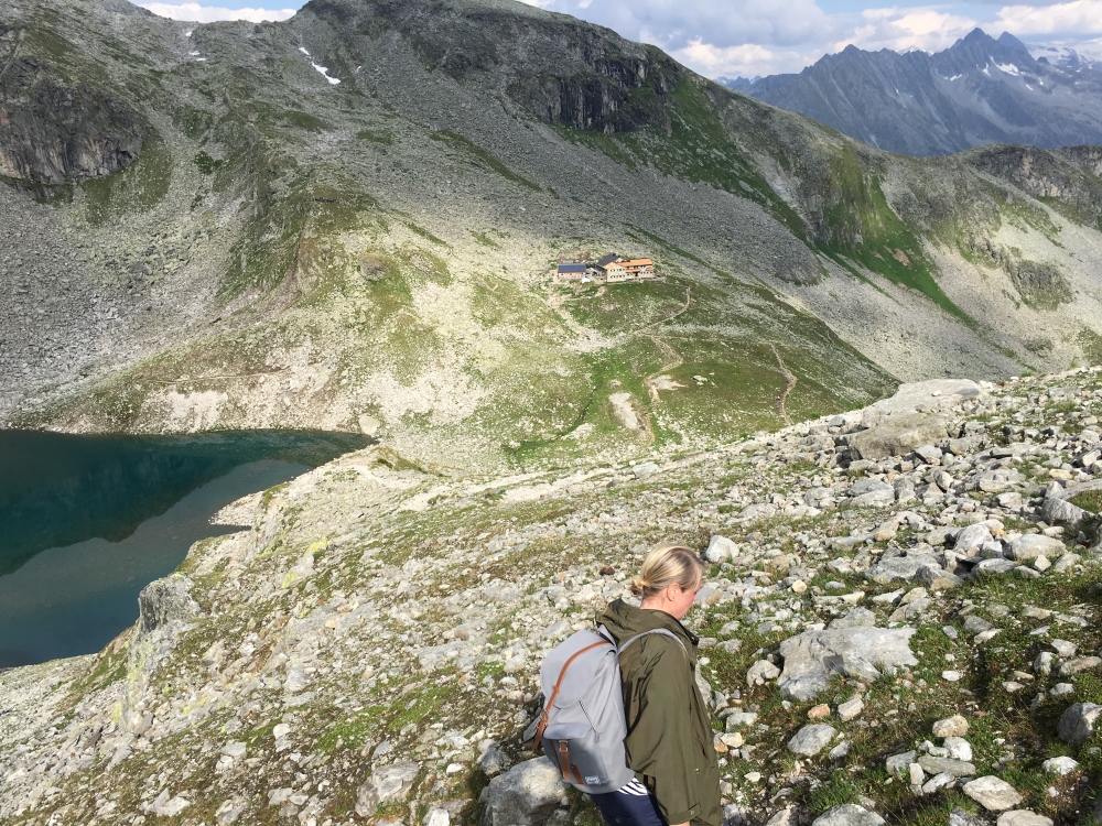 Wanderung Olpererhütte: Wanderung Olpererhütte: Friesenberghaus von Westen