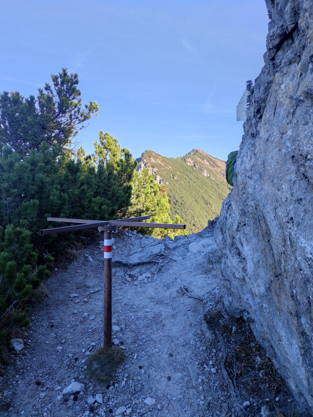 Wanderung Fürstensteig: Wanderung Fürstensteig: Oberes Ende des Fürstensteig mit Blick auf die Gafleispitz (Gafleisattel)