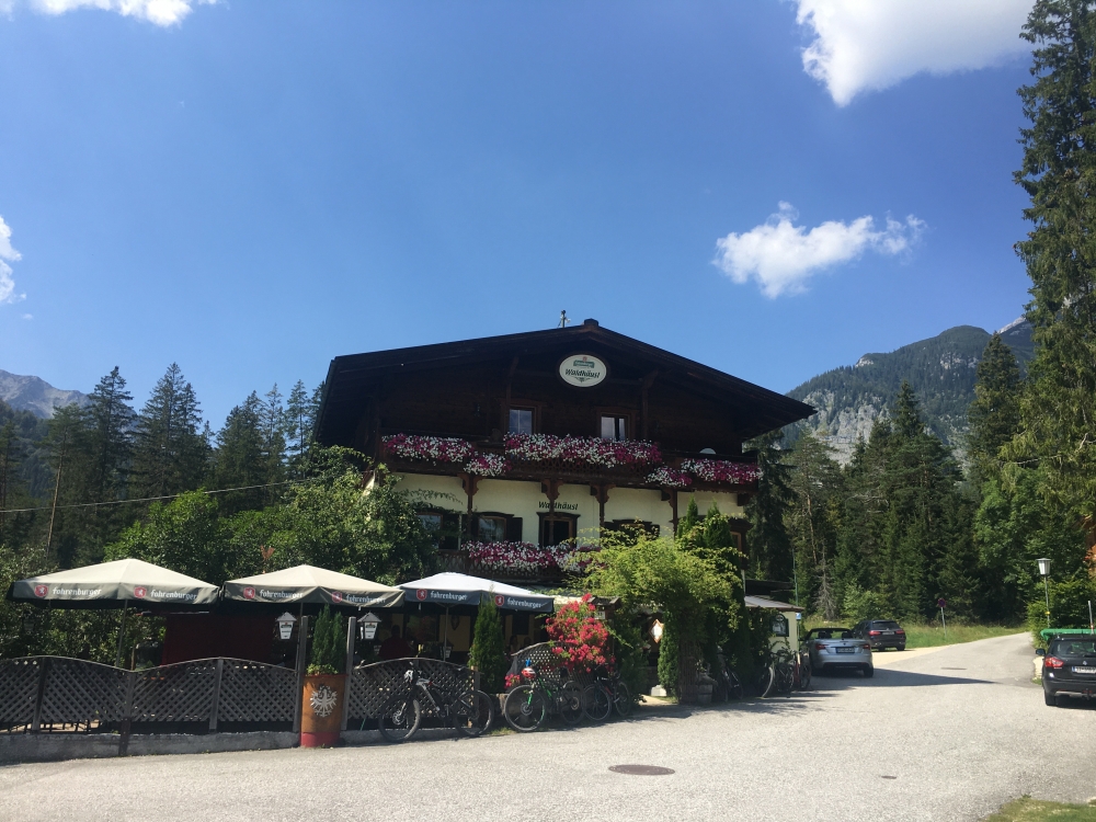 Wanderung Guffert: Wanderung Guffert: Einkehr nach der Tour (Gasthof Waldhäusl)