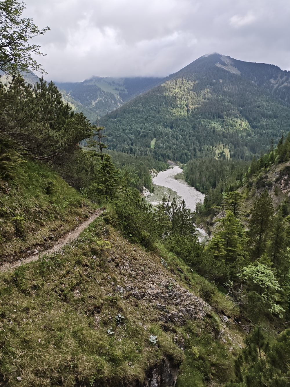 Wanderung Geierköpfe-Hauptgipfel: Aufstieg über dem Neualmgries