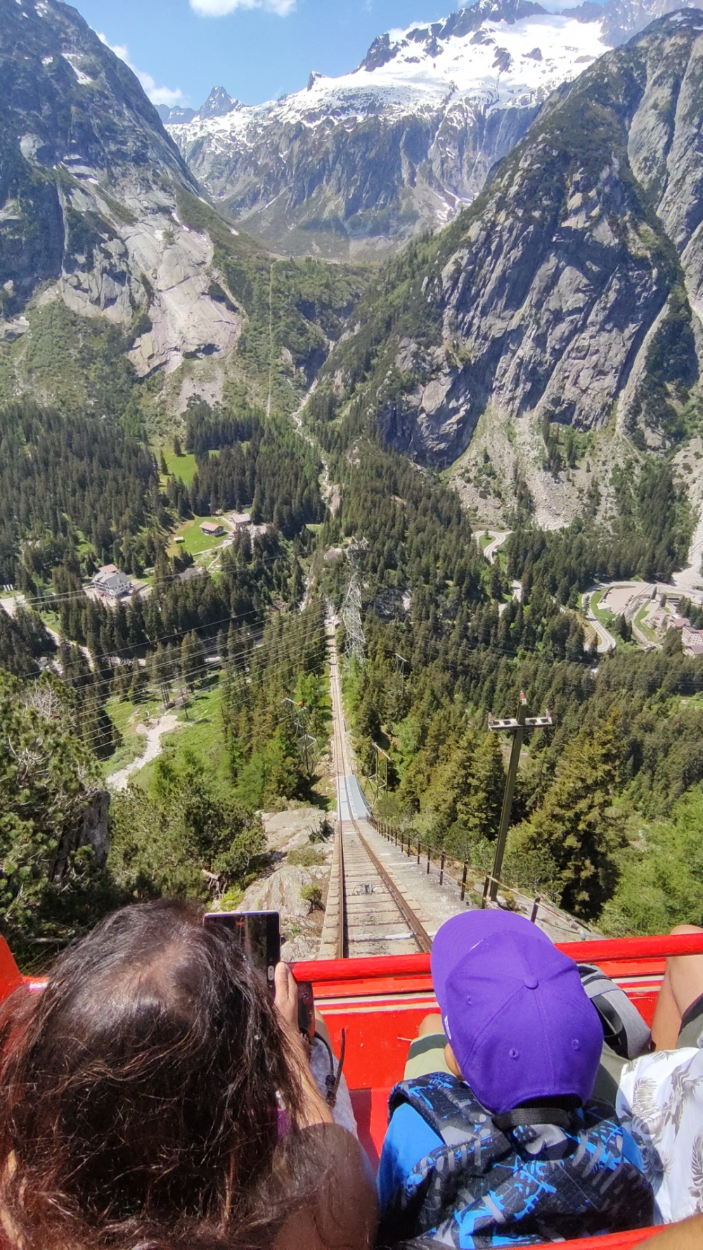 Wanderung Gelmerbahn: Wanderung Gelmerbahn: Blick ins Tal kurz nach der Bergstation (Gelmerbahn Bergstation)