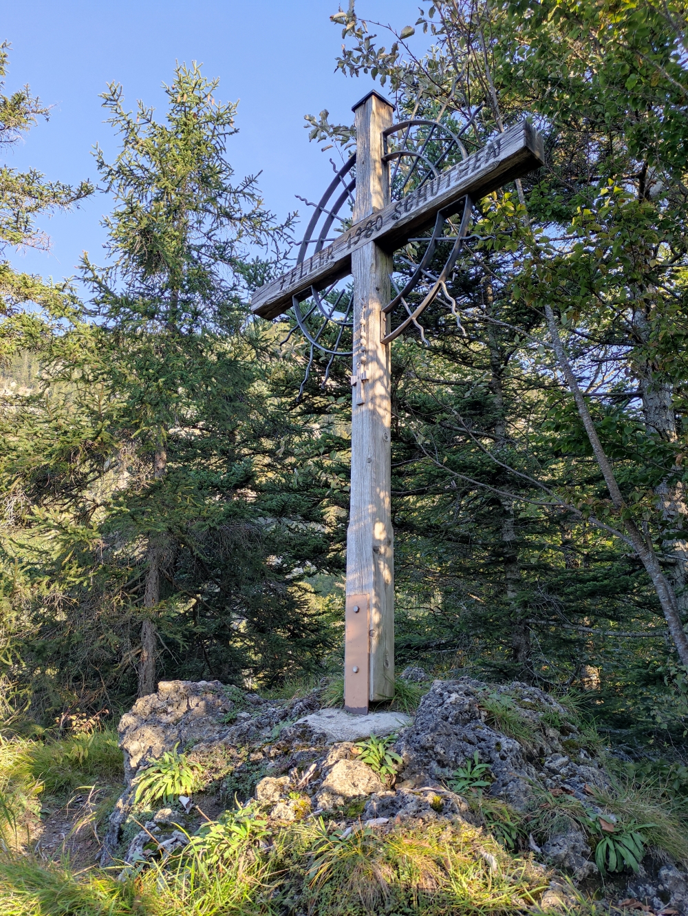Wanderung Gmailkapelle: Wanderung Gmailkapelle: Gipfelkreuz (Gmailköpfl)
