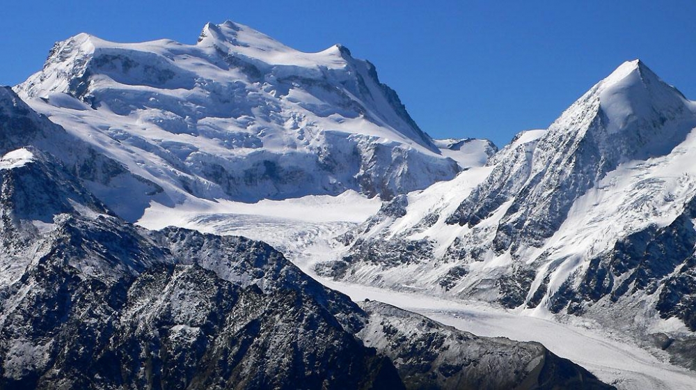 Grand Combin de Grafeneire: Grand Combin (links) und Combin de Corbassière (rechts)