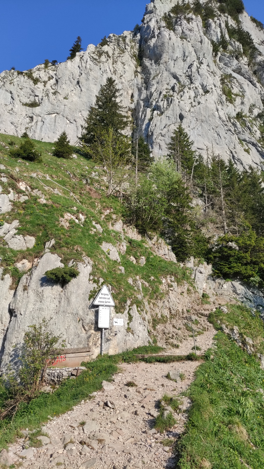 Wanderung Grosser Mythen: Start des Gipfelweges