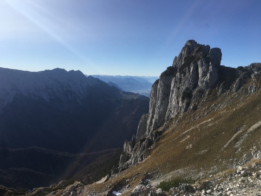 Wanderung Großer Roßkaiser: Wanderung Großer Roßkaiser: Blick vom Kleinen Roßkaiser auf den Großen Roßkaiser mit Scheffauer links (Großer Roßkaiser)