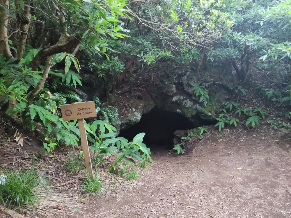 Wanderung Cabeco Verde: Wanderung Cabeco Verde: Lavahöhle (Gruta de Cabeco do Canto)
