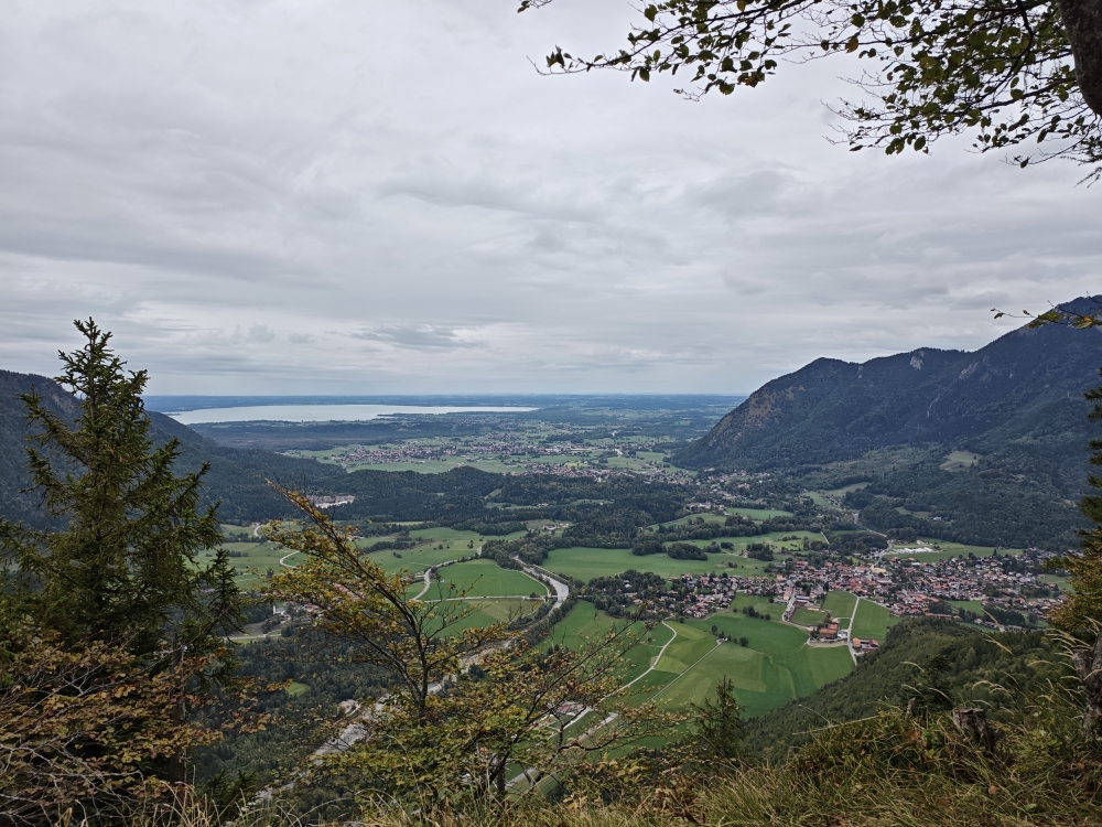 Wanderung Gscheuerwand: Wanderung Gscheuerwand: Blick zum Chiemsee  (Gscheuerwand)