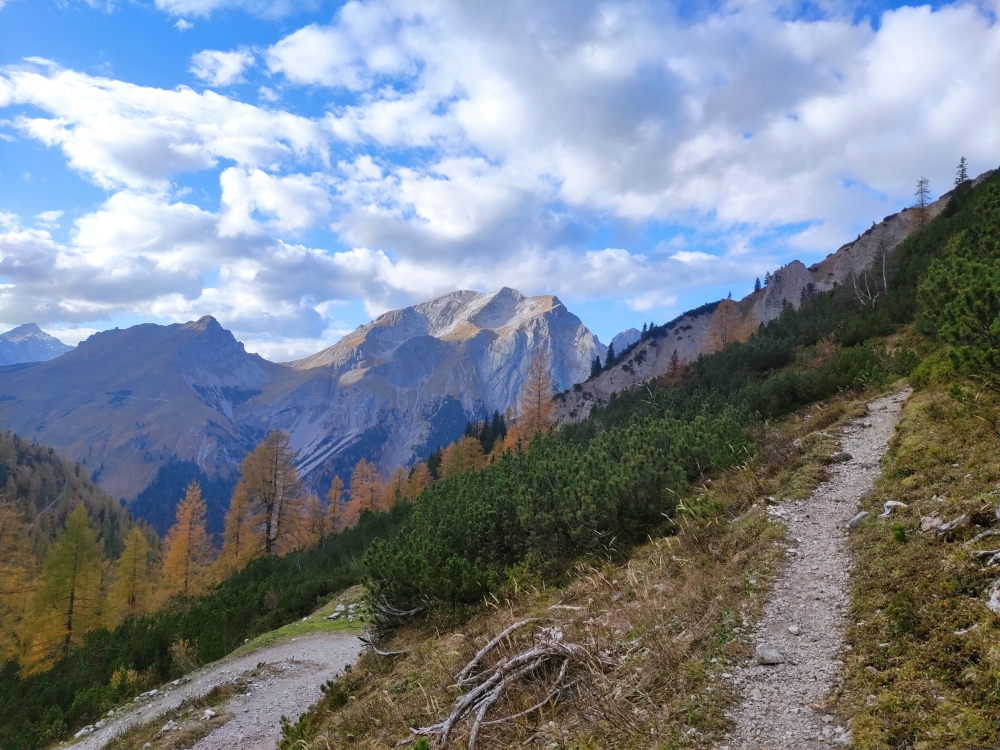 Wanderung Sonnjoch aus der Eng: Der kleine, rechte Pfad Zweig zum Binssattel ab