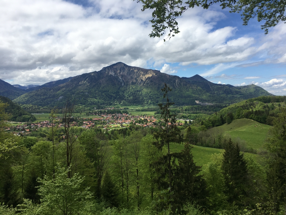 Wanderung Kleiner Rechenberg: Der Ausblick auf die Hochplatte entschädigt etwas für die langweilige Forstautobahn