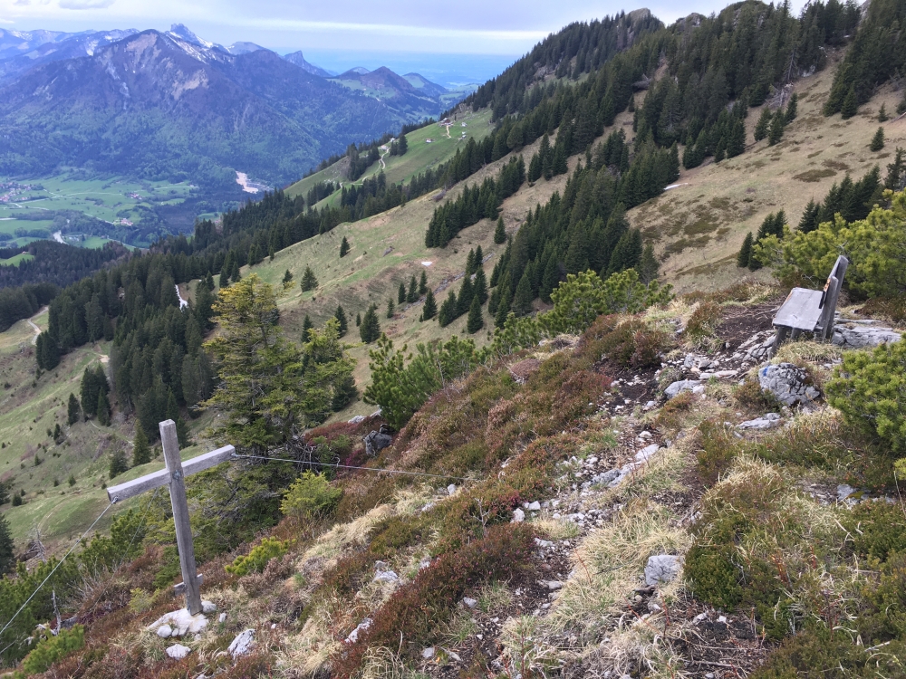 Wanderung Hasenpoint: Kreuz ohne Namen auf der Suche nach dem direkten Weg zum Sattel Am Tor
