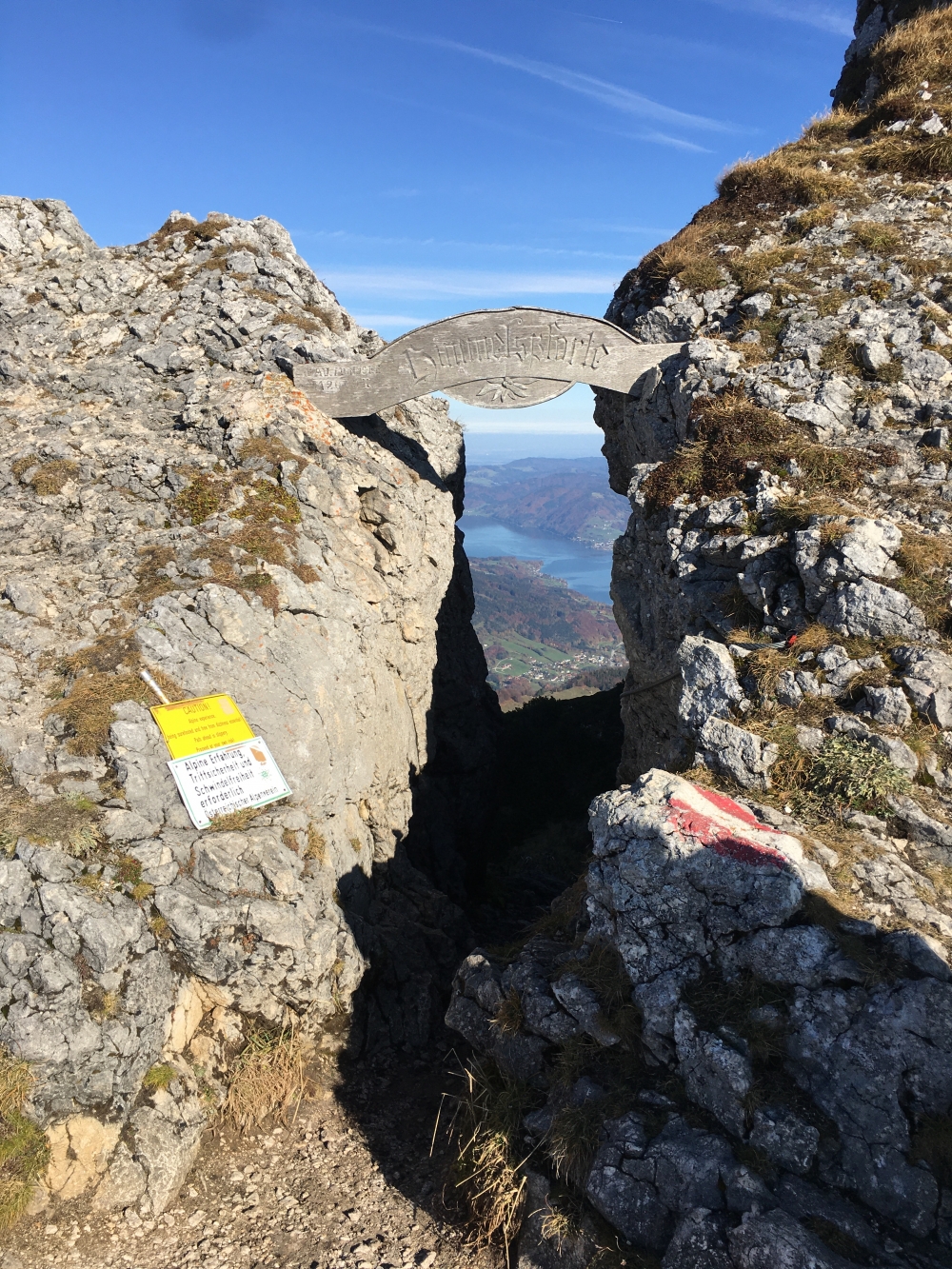 Wanderung Schafberg vom Schwarzensee: Wanderung Schafberg vom Schwarzensee: Die Himmelspforte mit Blick zum Mondsee