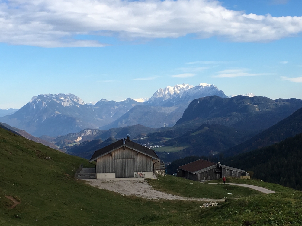 Wanderung Hinteres Sonnwendjoch: Blick am Pendling vorbei aufs Kaisergebirge