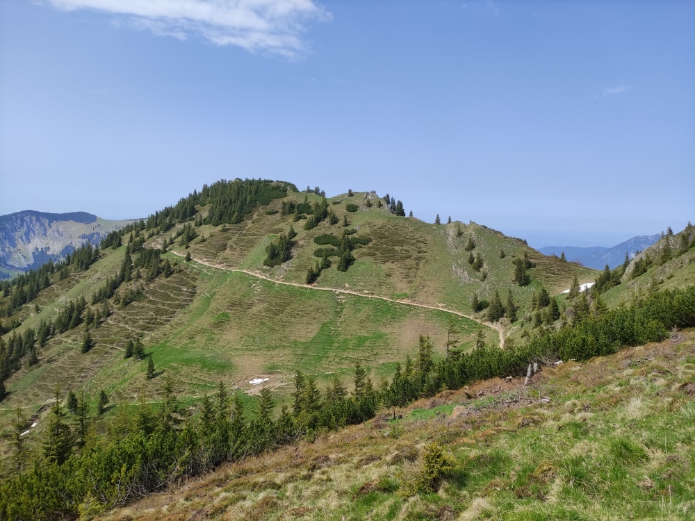 Wanderung Hochmiesing: Weg unterhalb des Lempersberg
