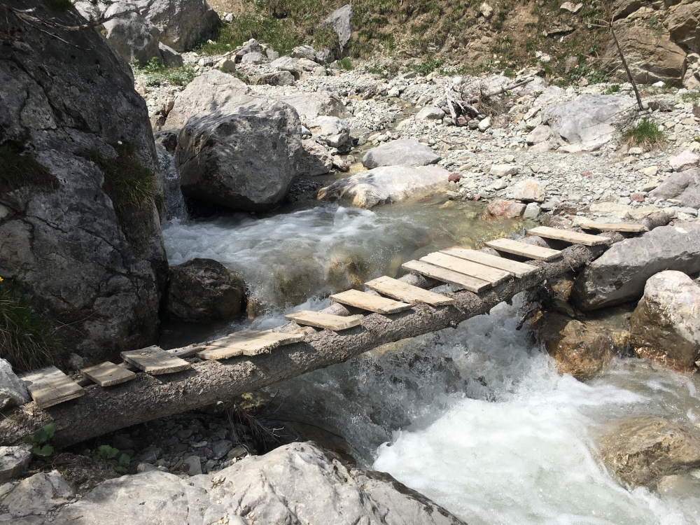 Wanderung Hochwanner: Bachüberquerung