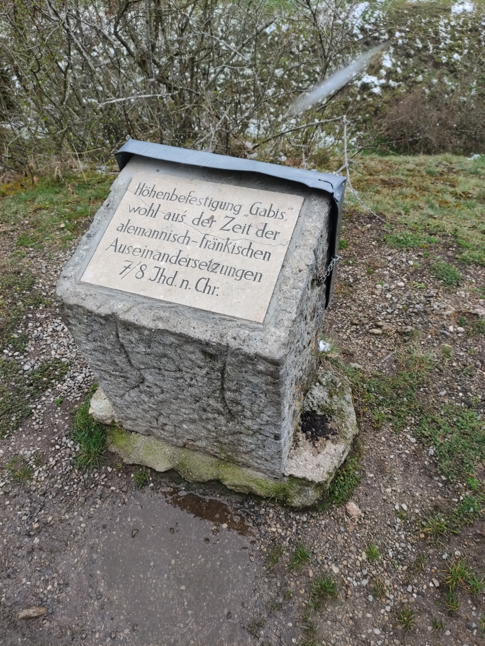 Höhenbefestigung Gabis: Inschrift