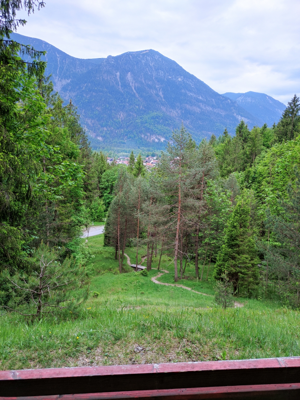Wanderung Höhenberg: Eine erste Aussichtsbank