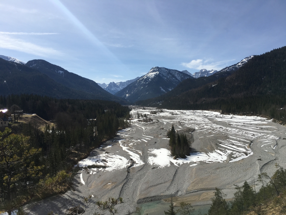 Wanderung Höhenweg Vorderriß: Blick vom Kirchsteig ins Rißtal auf den Vorderskopf