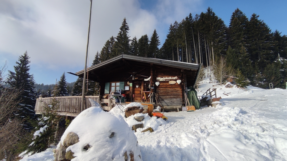 Rodeln Kappeler Alp: Rodeln Kappeler Alp: Hündeleskopfhütte