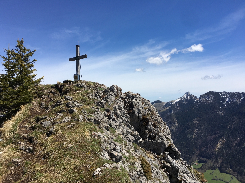 Wanderung Zellerwand: Wanderung Zellerwand: Das kurze Gipfelkreuz der Jagerwand