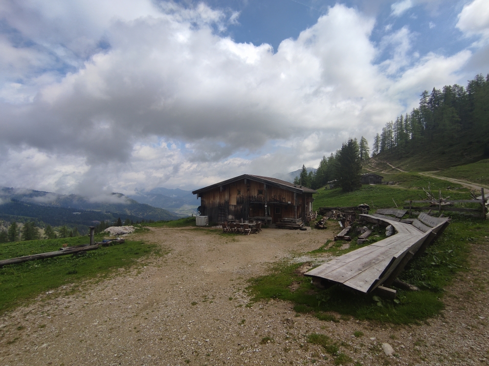 Wanderung Seekarspitze und Seebergspitze : Wanderung Seekarspitze und Seebergspitze : Seekaralm (Jausenstation Seekaralm)