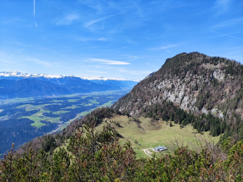 Wanderung Jochkopf: Wanderung Jochkopf: Blick über das Höhlensteinhaus zum Köglhörndl (Jochkopf)