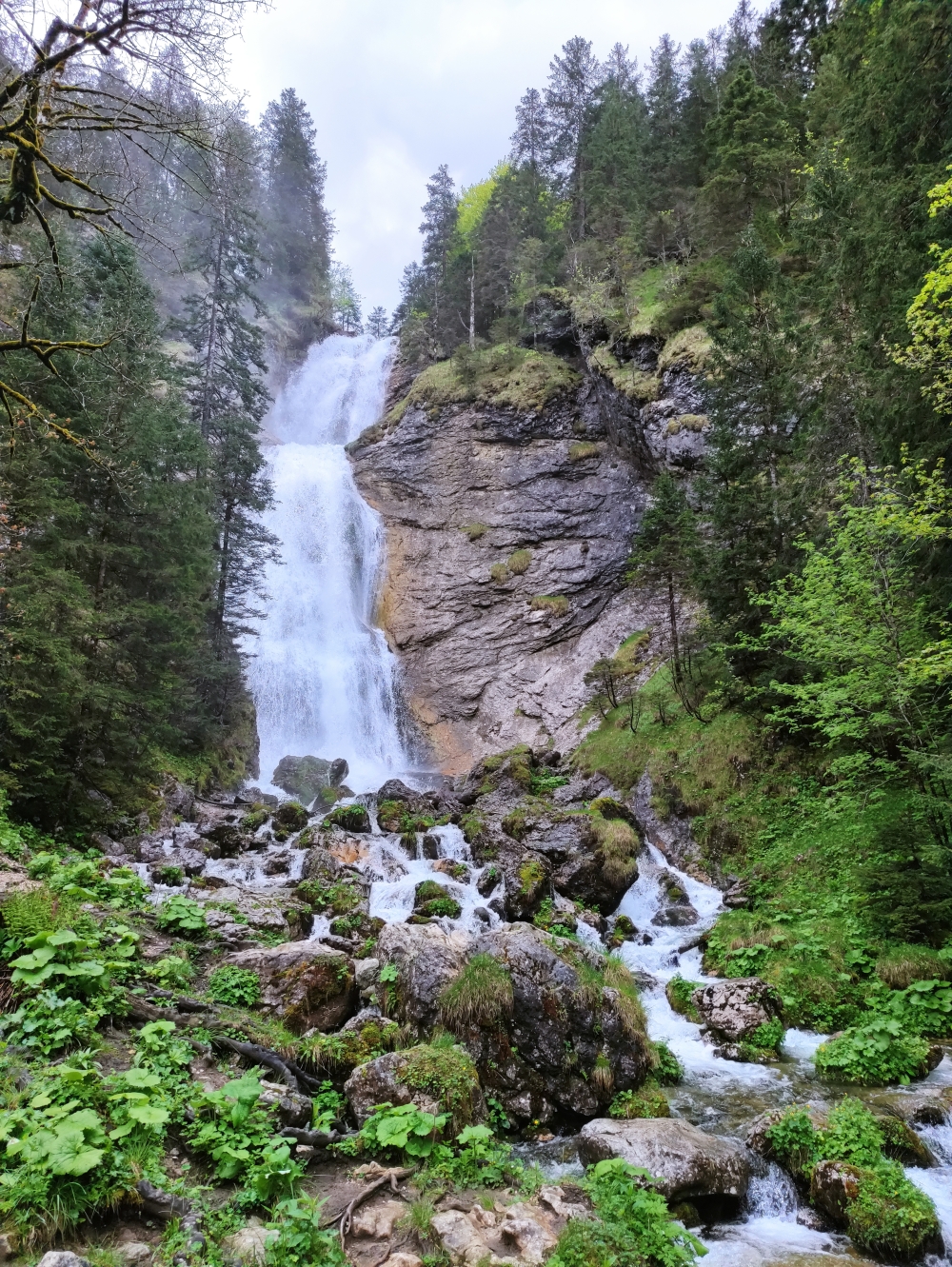Wanderung Lösertalkopf: Wanderung Lösertalkopf: Kenzenwasserfall