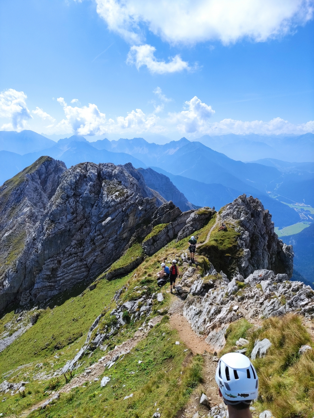 Kirchlespitze -> Sulzliklammspitze: Mittenwalder Höhenweg