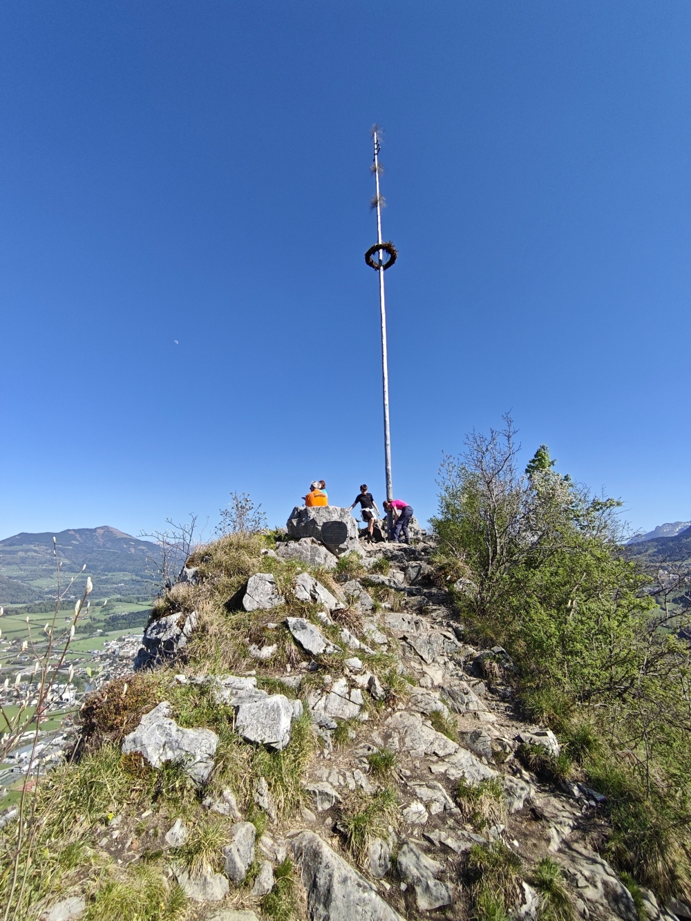 Wanderung Großer Barmstein: Wanderung Großer Barmstein: Gipfel-Maibaum (Kleiner Barmstein)