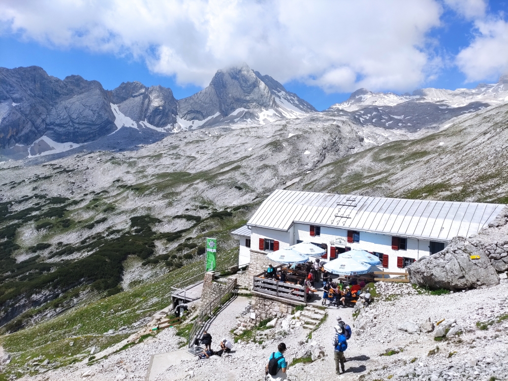 Wanderung Zugspitze über Gatterl: Wanderung Zugspitze über Gatterl: Knorrhütte