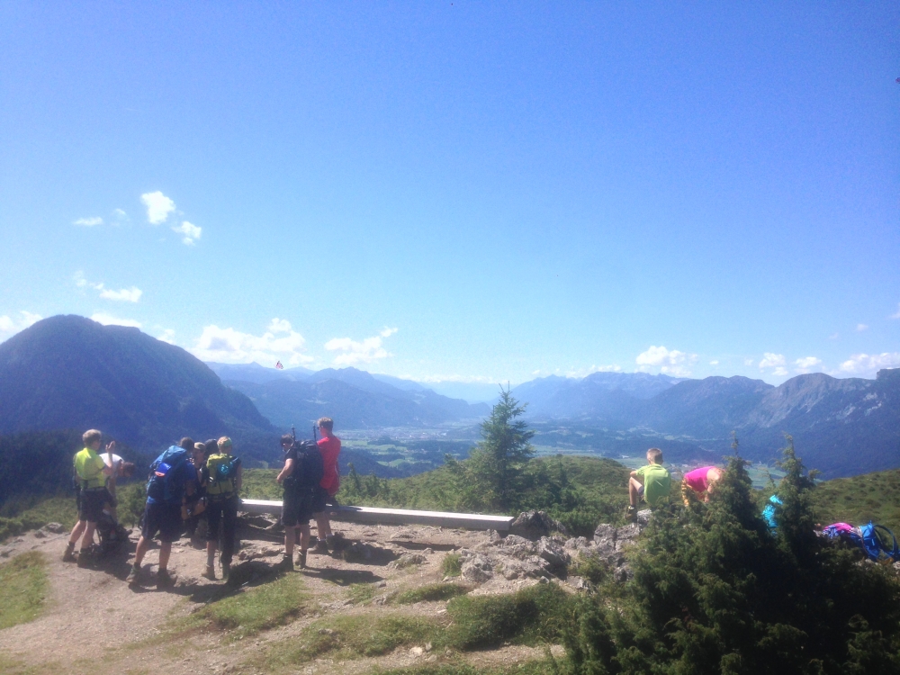 Wanderung Zettenkaiserkopf: Wanderung Zettenkaiserkopf: Am Gipfel (Kreuzbichl)