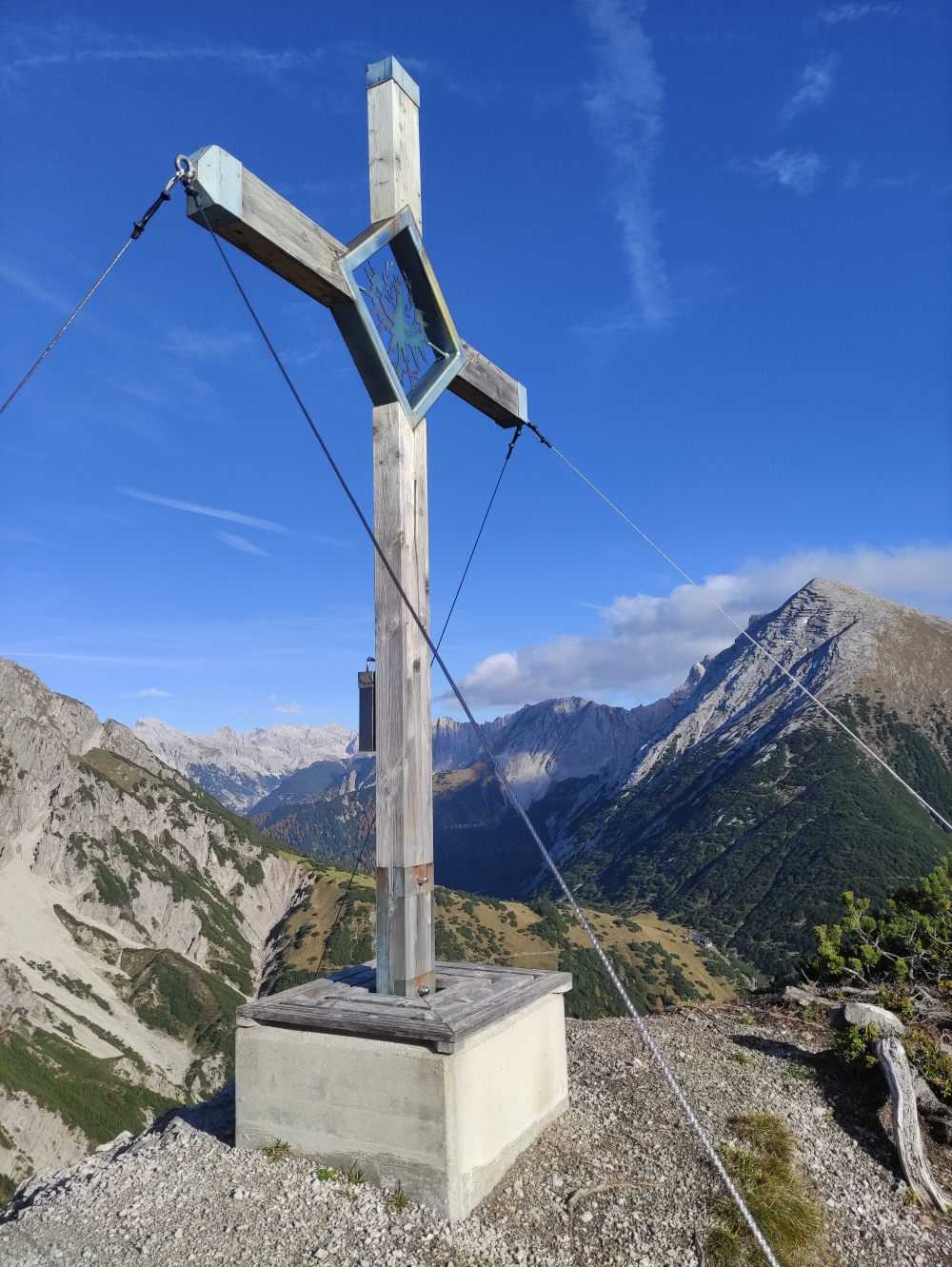 Klettersteig Freiungen Höhenweg: Klettersteig Freiungen Höhenweg: Gipfelkreuz (Kreuzjöchl)