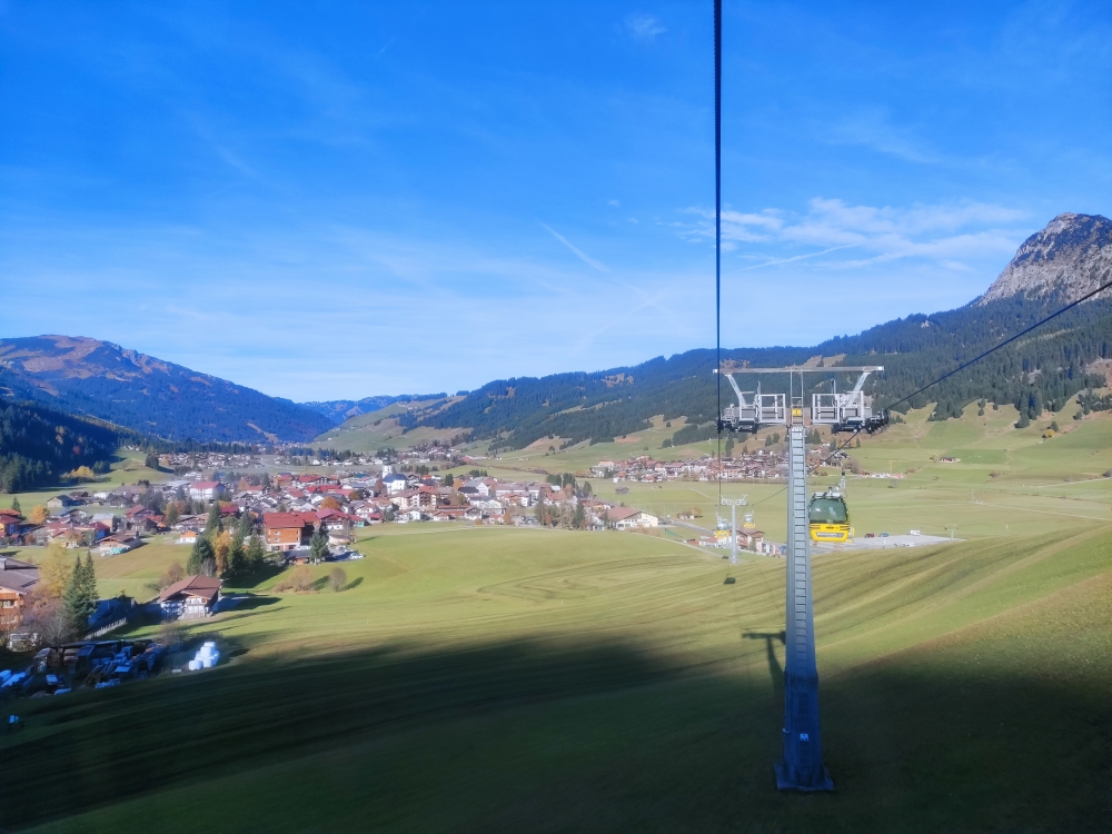 Wanderung Sulzspitze: Um Höhenmeter zu sparen geht es mit der Gondel hoch.