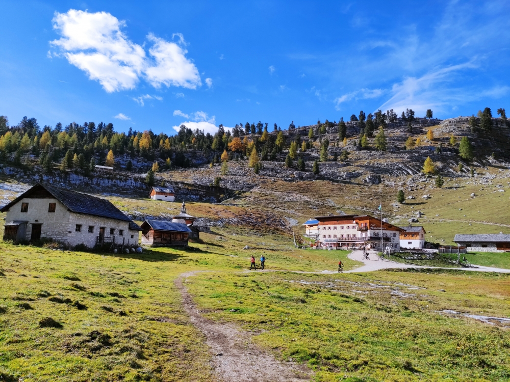 Wanderung Große Fanesalm: Wanderung Große Fanesalm: Lavarellahütte