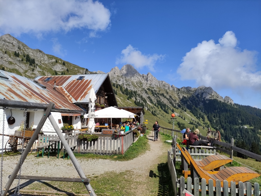 Wanderung Gaichtspitze bis Schneidspitze: Wanderung Gaichtspitze bis Schneidspitze: Die Leschaschauer Alm (Lechaschauer Alm)