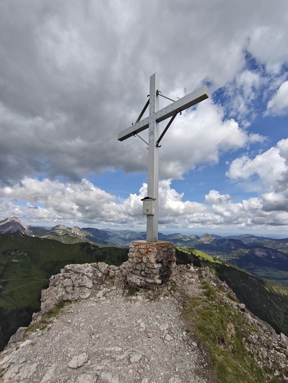 Wanderung Litnisschrofen: Wanderung Litnisschrofen: Gipfelkreuz (Litnisschrofen)