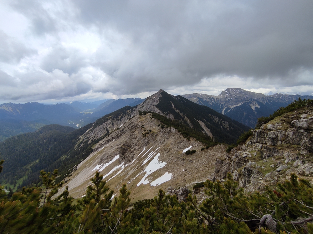 Wanderung Lösertalkopf: Wanderung Lösertalkopf: Blick zum Scheinbergspitz (Lösertalkopf)