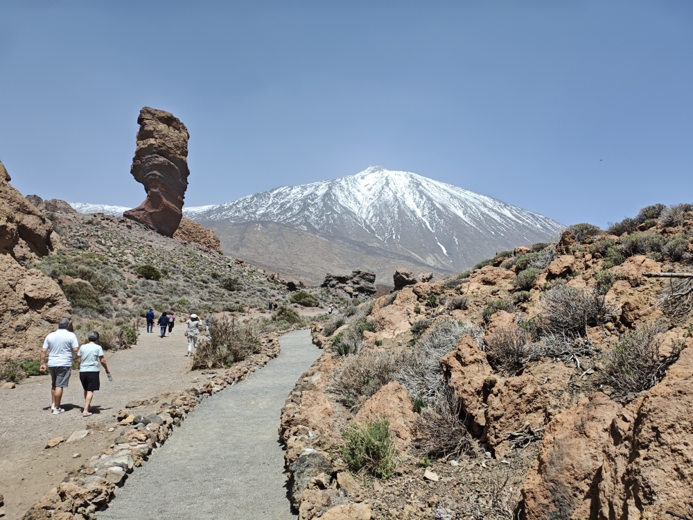 Wanderung Los Roques de Garcia: Vorbei am Roque Cinchado mit Blick auf den Teide