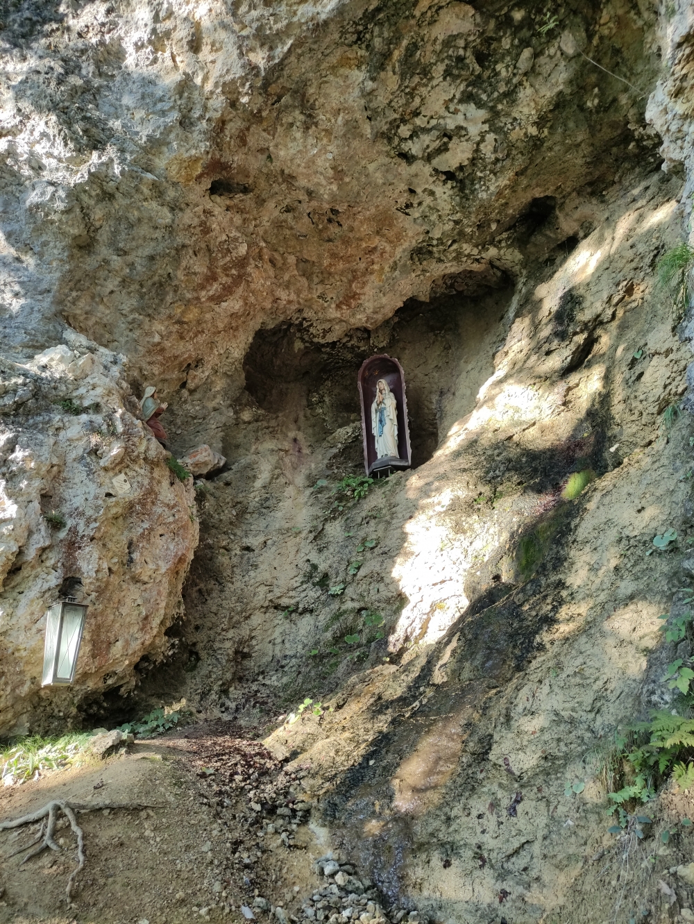 Wanderung Gmailkapelle: Wanderung Gmailkapelle: Lourdes Grotte