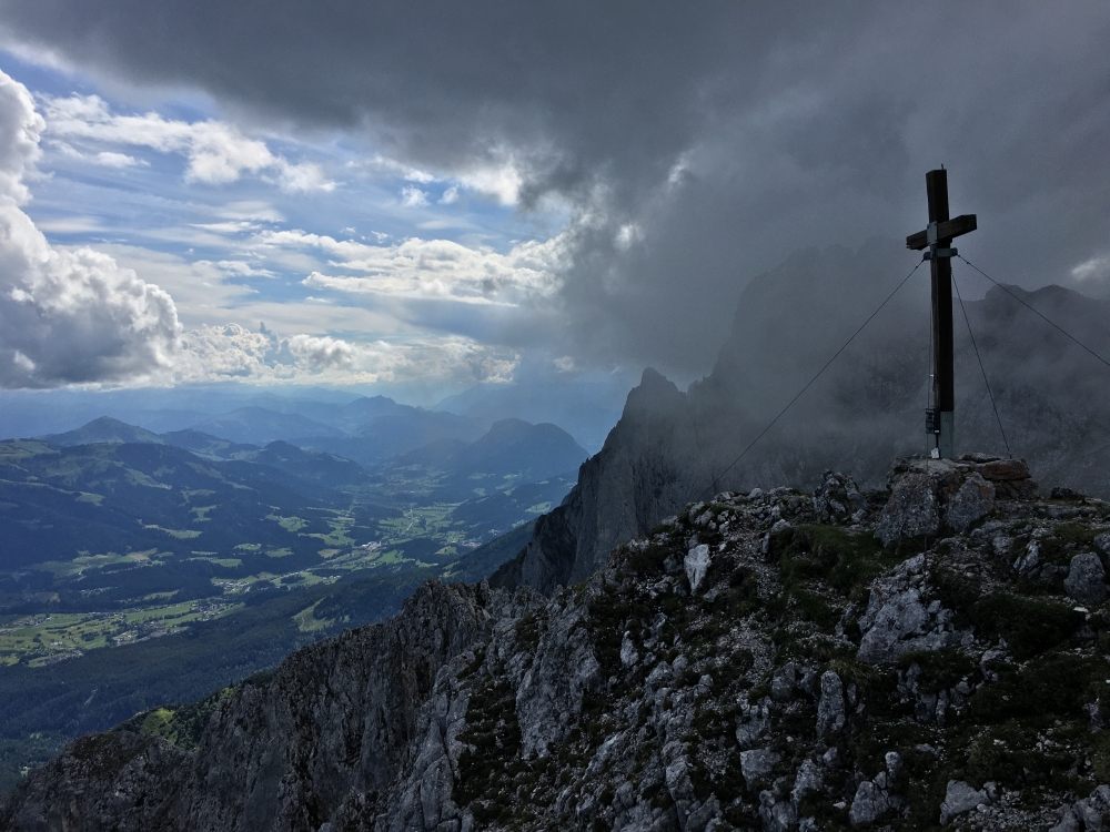 Klettersteig Ackerlspitze von St.Johann: Klettersteig Ackerlspitze von St.Johann: Gipfelkreuz Maukspitze