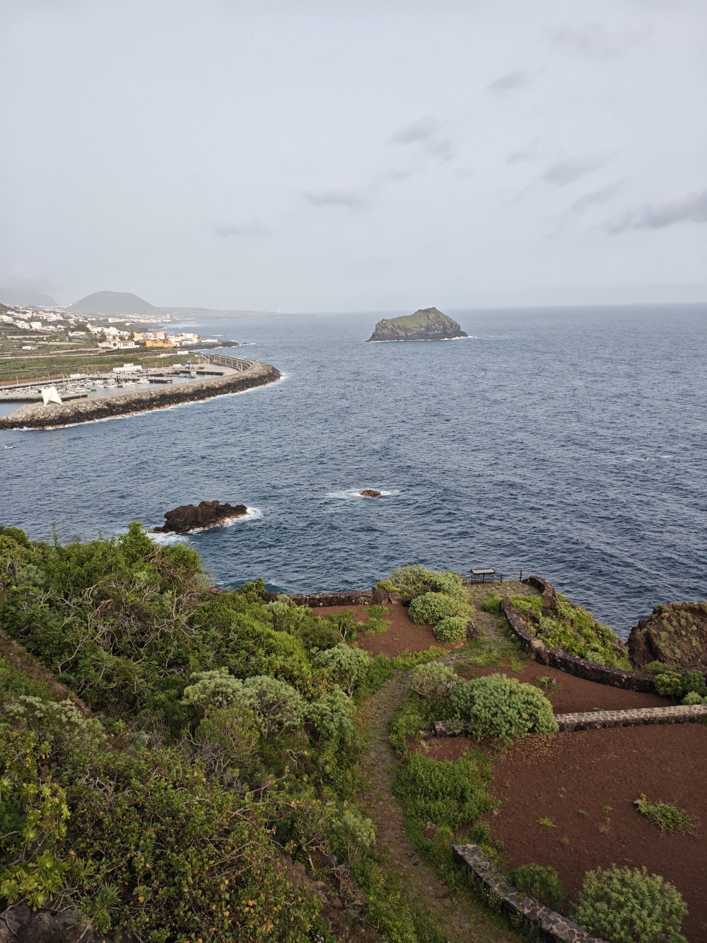 Wanderung Genoves: Wanderung Genoves: Aussichtspunkt mit Parkplatz