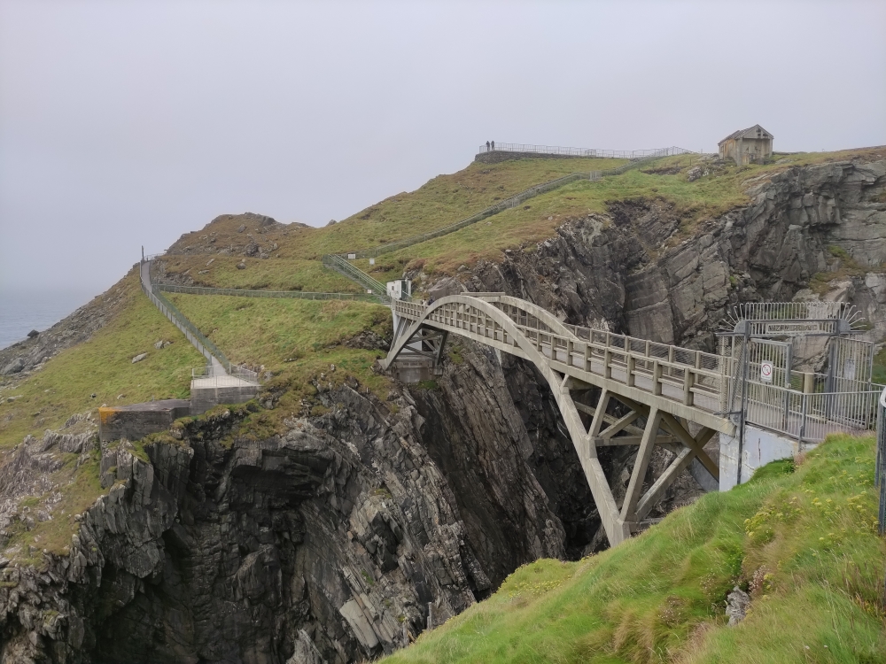 Wanderung Mizen Head Lighthouse: Über die Mizen Bridge