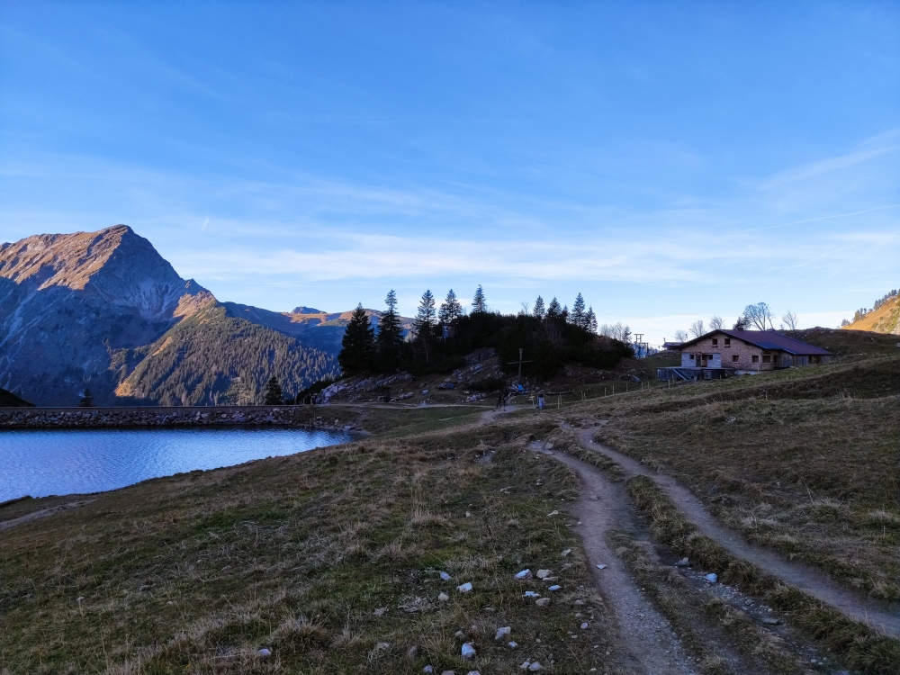 Wanderung Schrecksee vom Vilsalpsee: Wanderung Schrecksee vom Vilsalpsee: Obere Traualpe