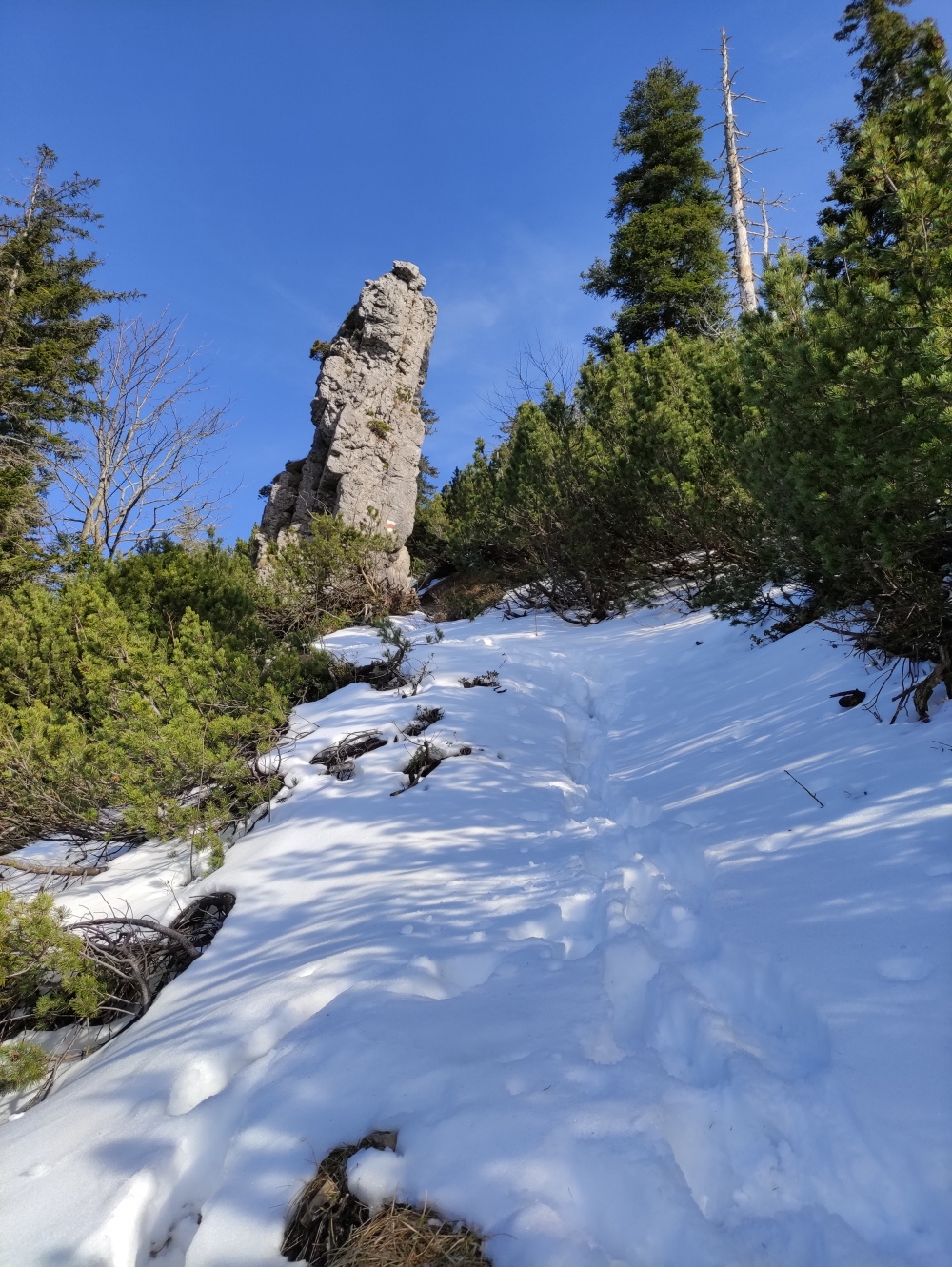Bike & Hike Ochsenkamp: Aufstieg mit Schnee im Frühjahr