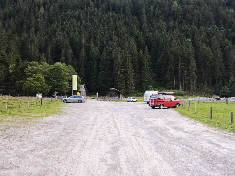 Wanderung Zinkwand: Wanderung Zinkwand: Wanderparkplatz (Parkplatz Eschachalm)