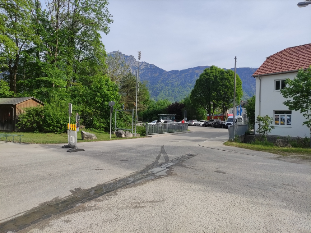 Wanderung Dötzenkopf: Wanderung Dötzenkopf: Einfahrt Festplatz
