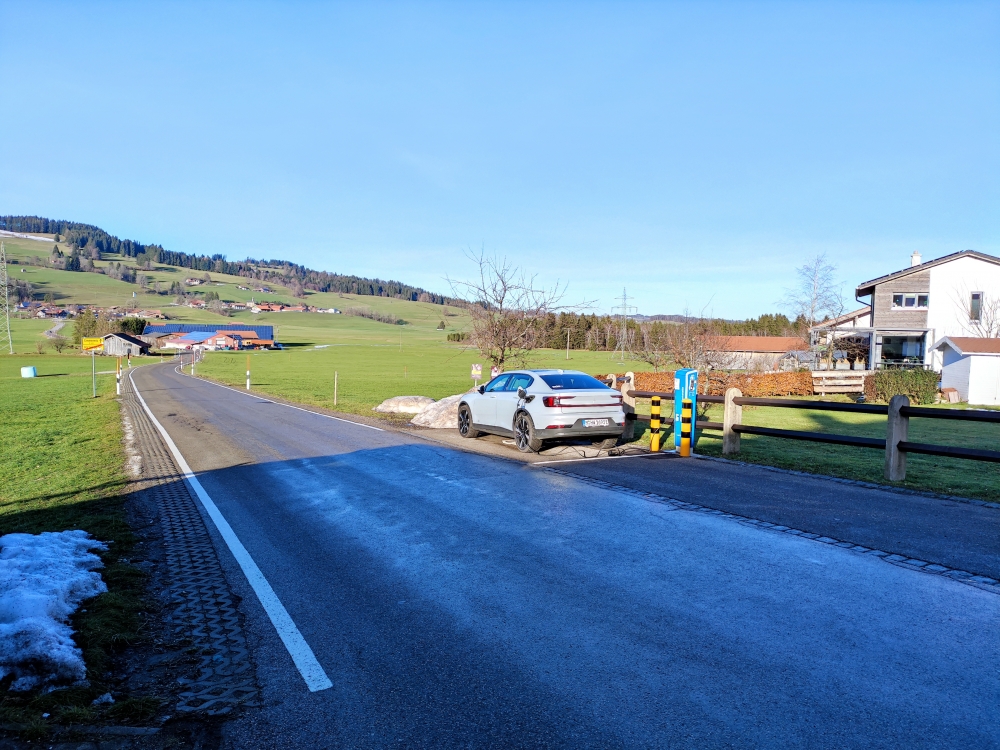 Wanderung Grünten von Kranzegg: Wanderung Grünten von Kranzegg: Parkbucht mit Stromtankstelle